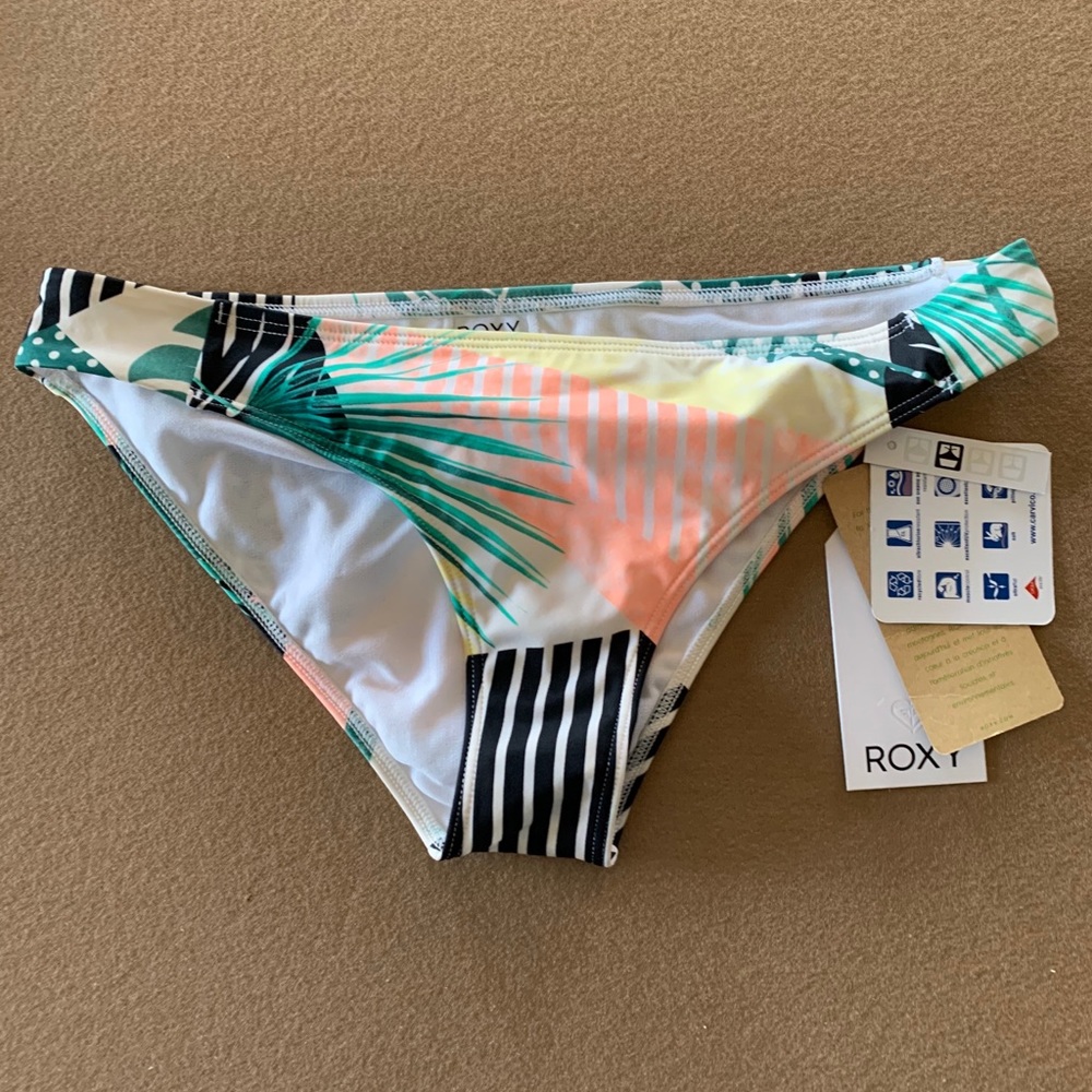 New Roxy Bottoms with Tags!